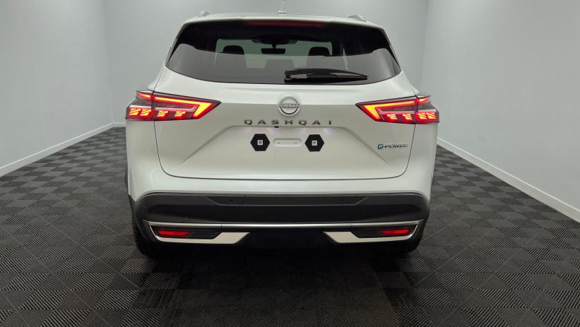 Aperçu du véhicule : e-Power 190 ch Tekna Blanc Nacré avec 2550€ d'équipements inclus