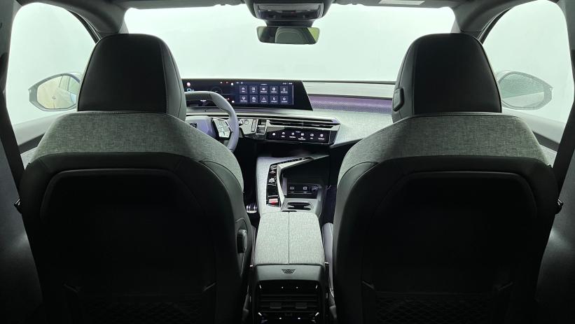 Aperçu du véhicule : Nouveau Hybrid 145 e-DCS6 GT Gris Titane avec 2450€ d'équipements inclus