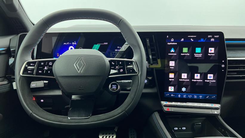 Aperçu du véhicule : full hybrid E-Tech 200 ch Esprit Alpine Gris Schiste - Toit Noir Etoilé avec 3549€ d'équipements inclus