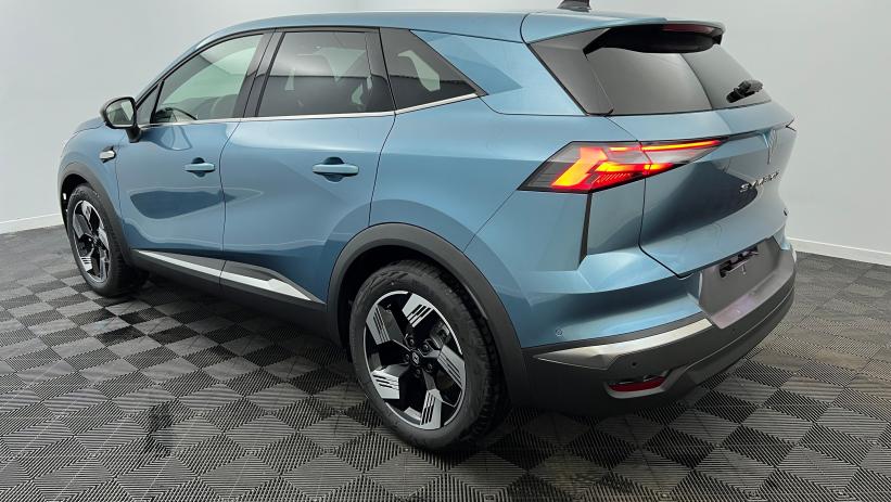 Aperçu du véhicule : E-Tech full hybrid 145 Techno Bleu Mercure avec 1850€ d'équipements inclus