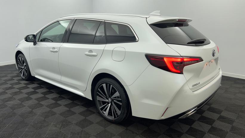 Aperçu du véhicule : Hybride 178ch Design Blanc Lunaire nacré avec 2540€ d'équipements inclus