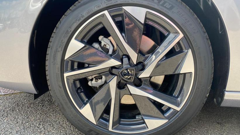 Aperçu du véhicule : ALLURE 1.5 BLUEHDI 130CV EAT8 + PACK ACCESS + NEUF 0KM