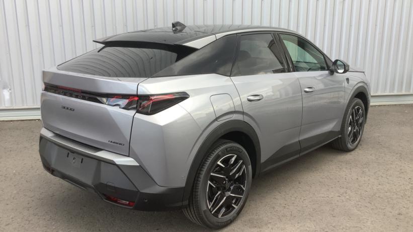 Aperçu du véhicule : 3008 Hybrid 145 e-DCS6 GT