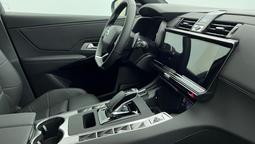 Aperçu du véhicule : BlueHDi 130 EAT8 Etoile Gris Laqué avec 4750€ d'équipements inclus