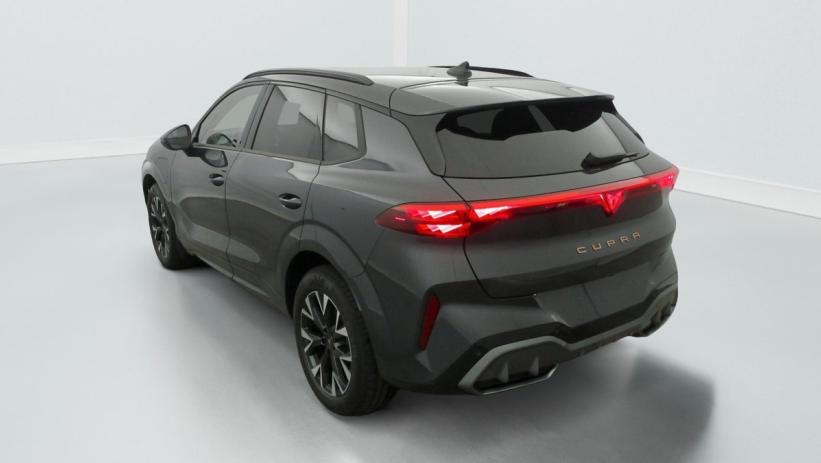 Aperçu du véhicule : 1.5 eHybrid 204 ch DSG6 V