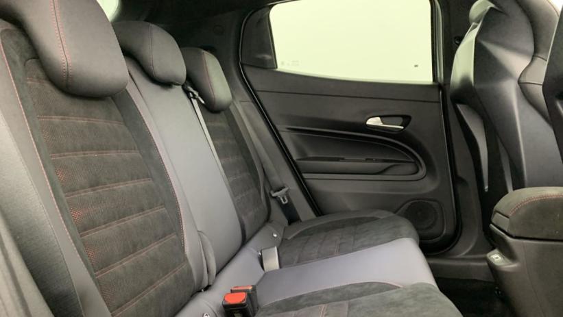 Aperçu du véhicule : 1.2 Ibrida 145 ch eDCT6 Speciale