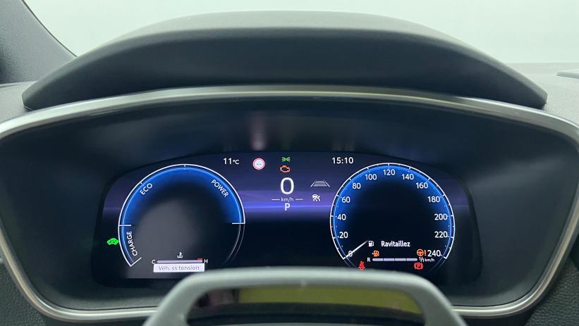 Aperçu du véhicule : Hybride 178ch Design Gris Argent avec 2540€ d'équipements inclus