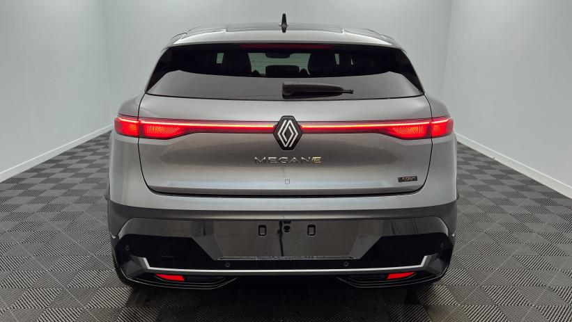 Aperçu du véhicule : 220 ch autonomie confort Techno Gris Schiste - Toit Noir Etoilé avec 4800€ d'équipements inclus