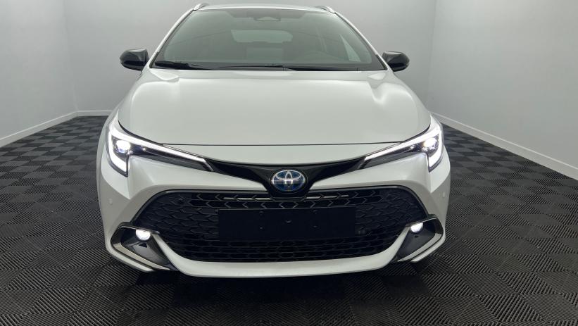 Aperçu du véhicule : Hybride 178ch Design Blanc Lunaire nacré avec 2540€ d'équipements inclus