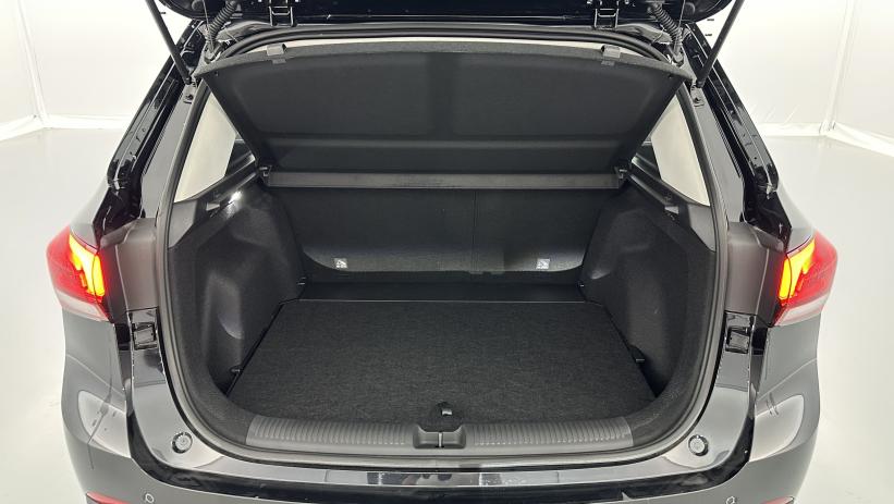 Aperçu du véhicule : 1.5 L Hybrid+ 197ch Standard