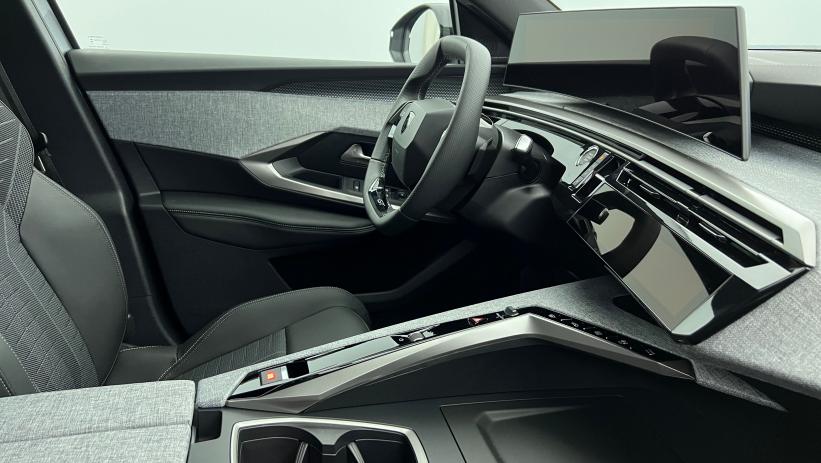 Aperçu du véhicule : Nouveau Hybrid 145 e-DCS6 GT Gris Artense avec 2450€ d'équipements inclus