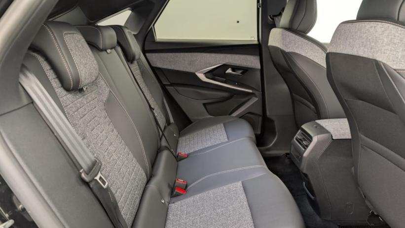 Aperçu du véhicule : Hybrid 145 e-DCS6 Allure