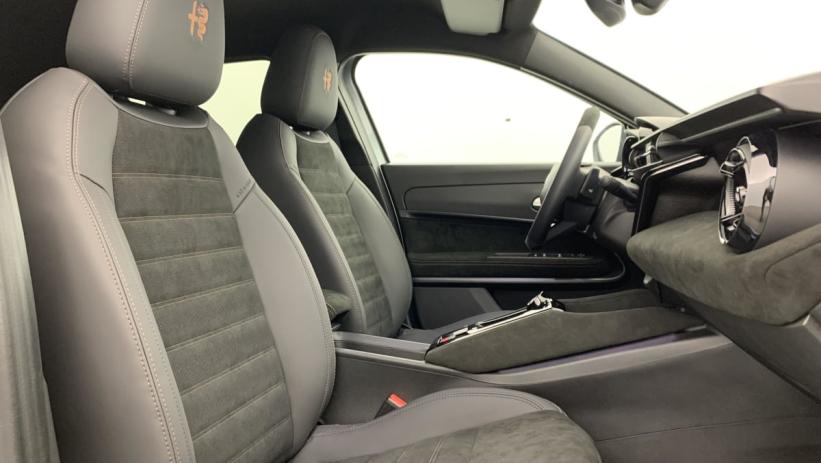 Aperçu du véhicule : 1.2 Ibrida 145 ch eDCT6 Intensa