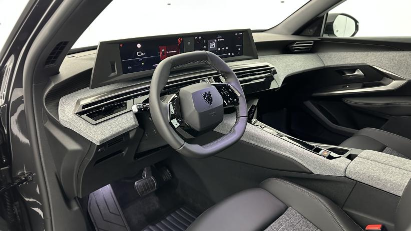 Aperçu du véhicule : 1.2 Hybrid 145ch Allure e-DCS6