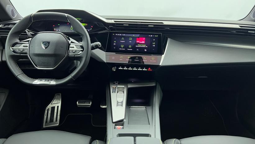 Aperçu du véhicule : Hybrid 145 e-DCS6 GT Rouge Elixir avec 2200€ d'équipements inclus