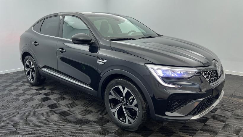 Aperçu du véhicule : E-Tech full hybrid 145 Techno Noir métal avec 1000€ d'équipements inclus