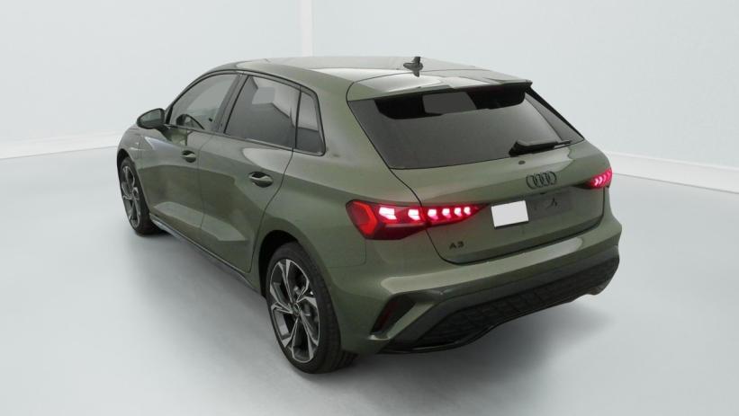 Aperçu du véhicule : 45 TFSI E HYBRIDE RECHARGEABLE 272 S TRONIC 6 S LINE