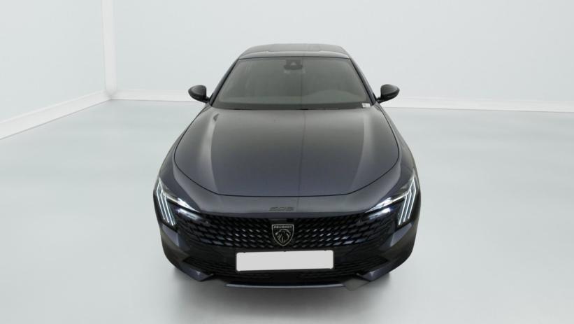 Aperçu du véhicule : Hybrid 180 e-EAT8 Allure