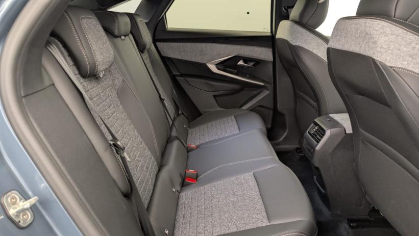 Aperçu du véhicule : Hybrid 145 e-DCS6 Allure