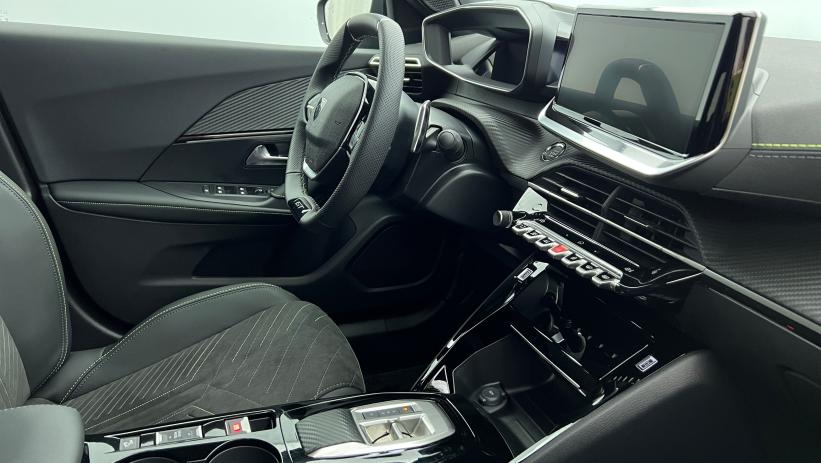 Aperçu du véhicule : Hybrid 145 e-DCS6 GT Noir Perla Nera avec 4420€ d'équipements inclus