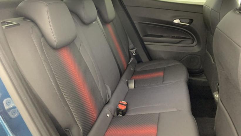 Aperçu du véhicule : 1.2 Ibrida 145 ch e-DCT6 Ti