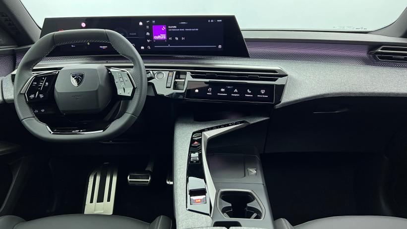 Aperçu du véhicule : Hybrid 145 e-DCS6 GT Blanc Okénite avec 5550€ d'équipements inclus