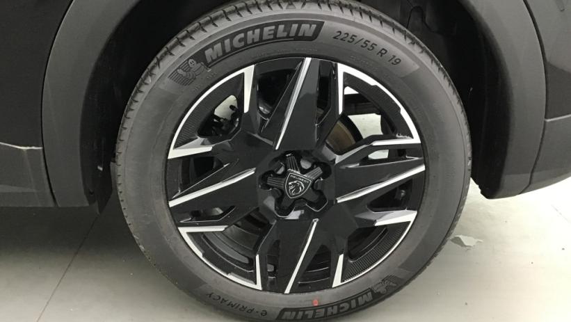 Aperçu du véhicule : 3008 Hybrid 145 e-DCS6 GT