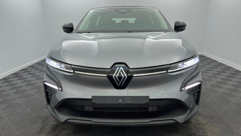 Aperçu du véhicule : 130 ch autonomie confort Evolution Gris Schiste avec 3975€ d'équipements inclus