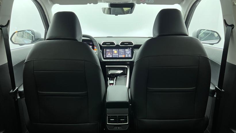 Aperçu du véhicule : 1.5 L Hybrid+ 197 ch Luxury Cosmic Silver avec 650€ d'équipements inclus