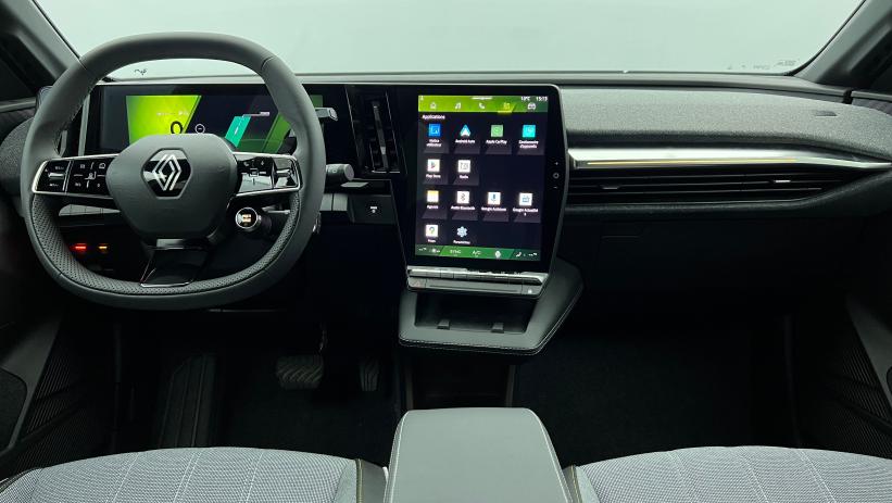 Aperçu du véhicule : 220 ch autonomie confort Techno Bleu nocturne - Toit Noir Etoilé avec 4800€ d'équipements inclus