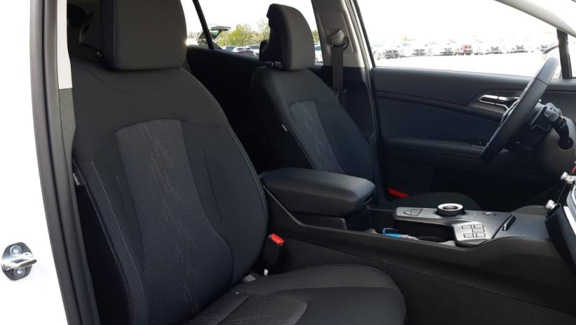 Aperçu du véhicule : HYBRIDE 239 CH BVA6 ACTIVE