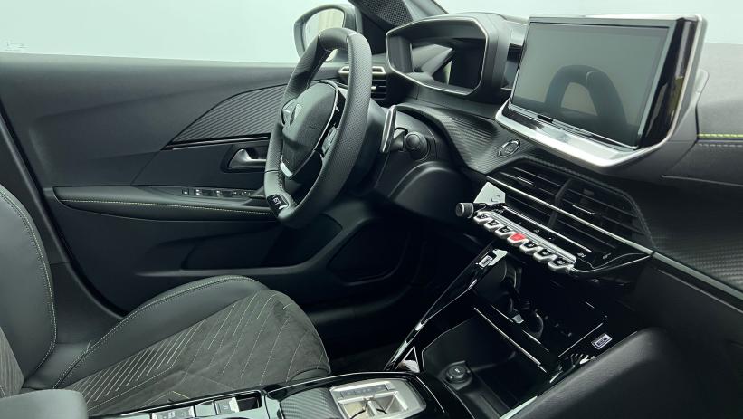 Aperçu du véhicule : Nouvelle Hybrid 145 e-DCS6 GT Blanc Banquise - Toit Black Diamond avec 3100€ d'équipements inclus