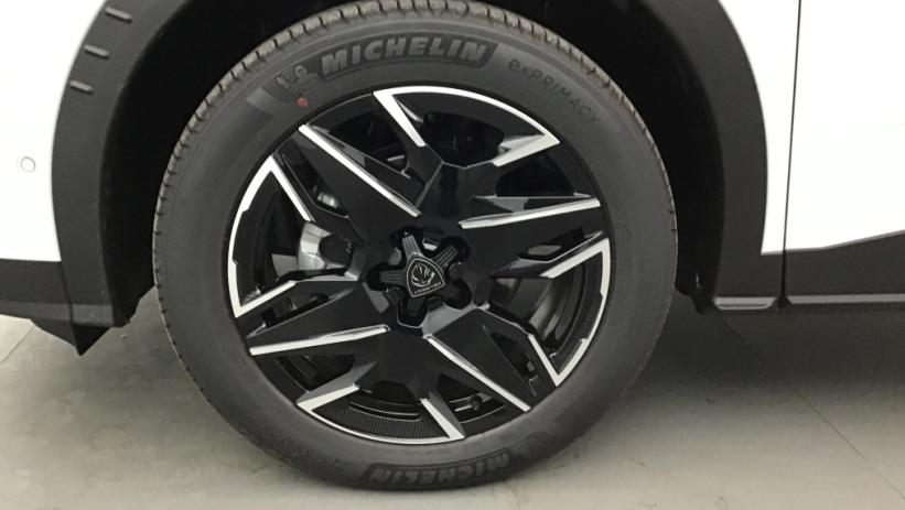 Aperçu du véhicule : 3008 Hybrid 145 e-DCS6 GT