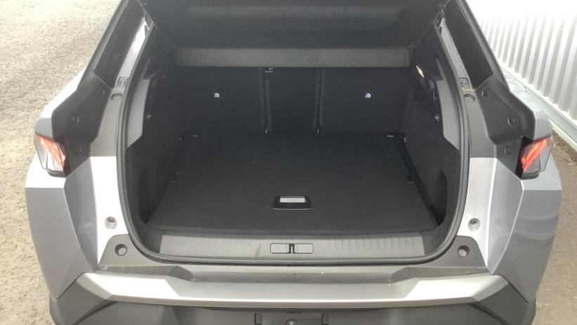 Aperçu du véhicule : 3008 Hybrid 145 e-DCS6 GT