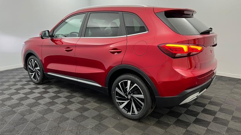 Aperçu du véhicule : 1.5 L Hybrid+ 197 ch Luxury Diamond Red avec 650€ d'équipements inclus