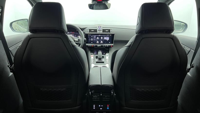 Aperçu du véhicule : BlueHDi 130 EAT8 Etoile Gris Laqué avec 4750€ d'équipements inclus