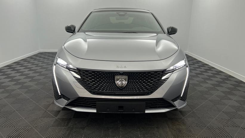 Aperçu du véhicule : BlueHDi 130ch S&S EAT8 GT Gris Artense avec 4500€ d'équipements inclus