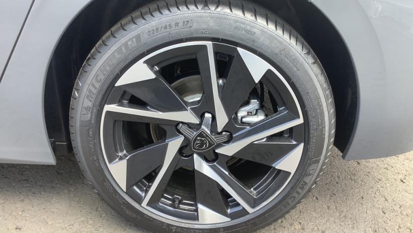 Aperçu du véhicule : 308 BlueHDi 130ch S&S EAT8 Allure