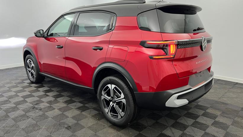 Aperçu du véhicule : Hybride 145 e-DCS6 7 places Max Rouge Elixir - Toit Noir Perla Nera avec 1750€ d'équipements inclus