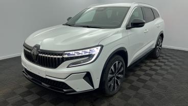 Aperçu du véhicule : E-Tech full hybrid 200 Techno Blanc Nacré avec 1950€ d'équipements inclus